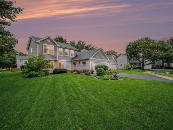 915 Joan Court , Naperville, IL 60540