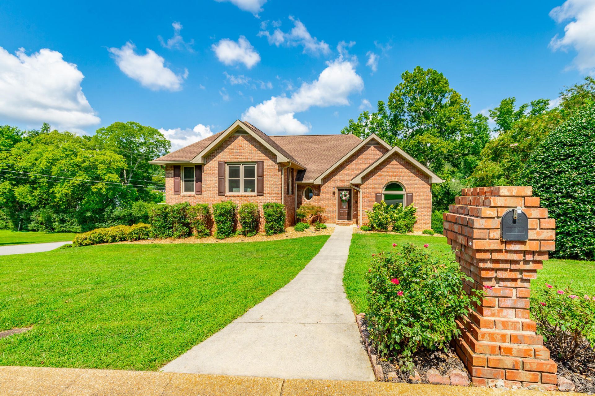 6503 Fox Den Lane, Hixson, TN 37343 Main Photo