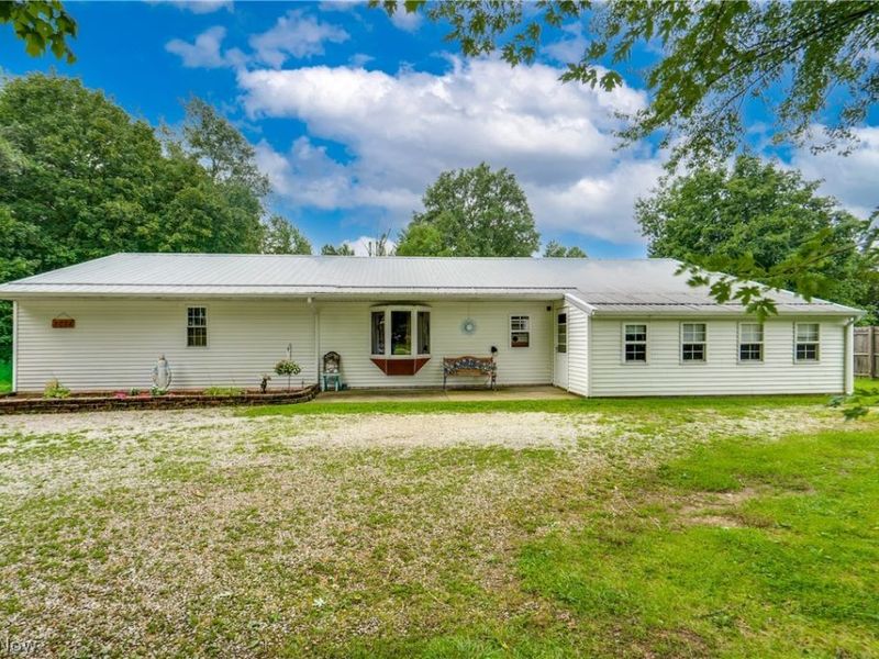 2034 State Street NE, Canton, OH 44721 Photo 1