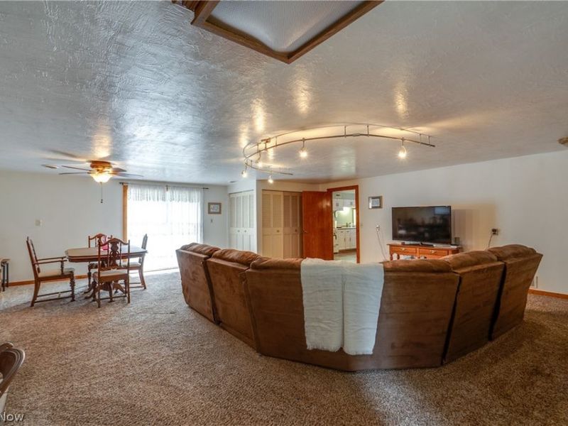 2034 State Street NE, Canton, OH 44721 Photo 5