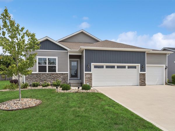 2521 NW Woodbury Drive, Ankeny, IA 50023