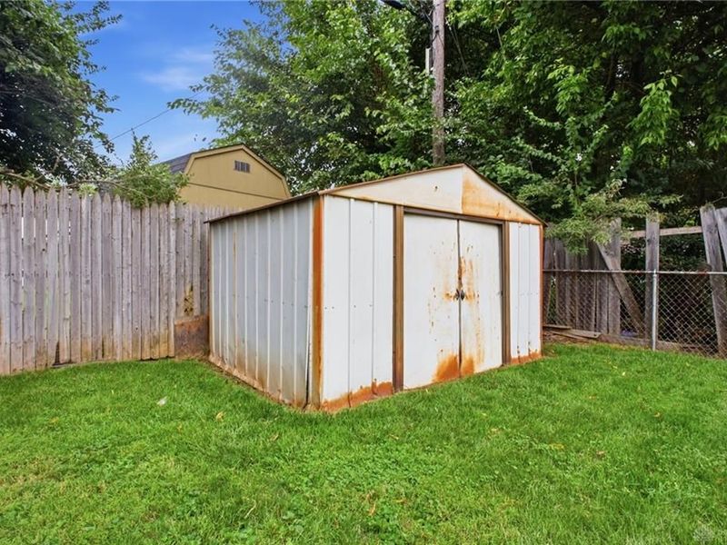 106 Corlington Drive, Springfield, OH 45506 Photo 6