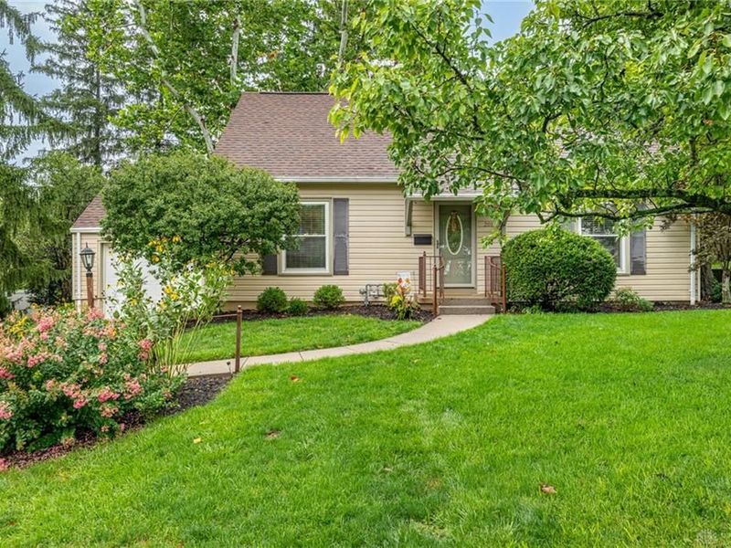 201 S Pelham Drive, Kettering, OH 45429 Photo 2