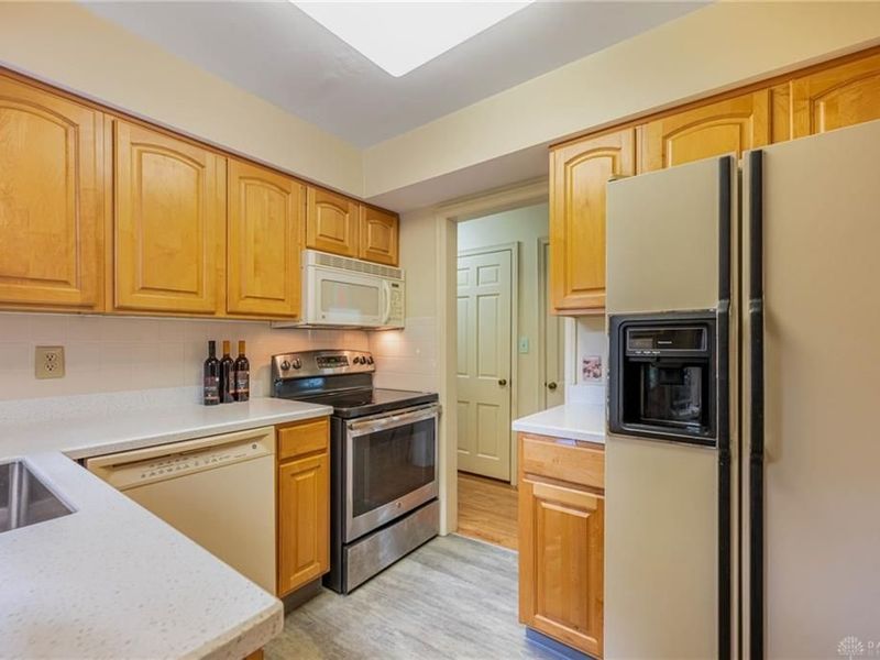 201 S Pelham Drive, Kettering, OH 45429 Photo 9