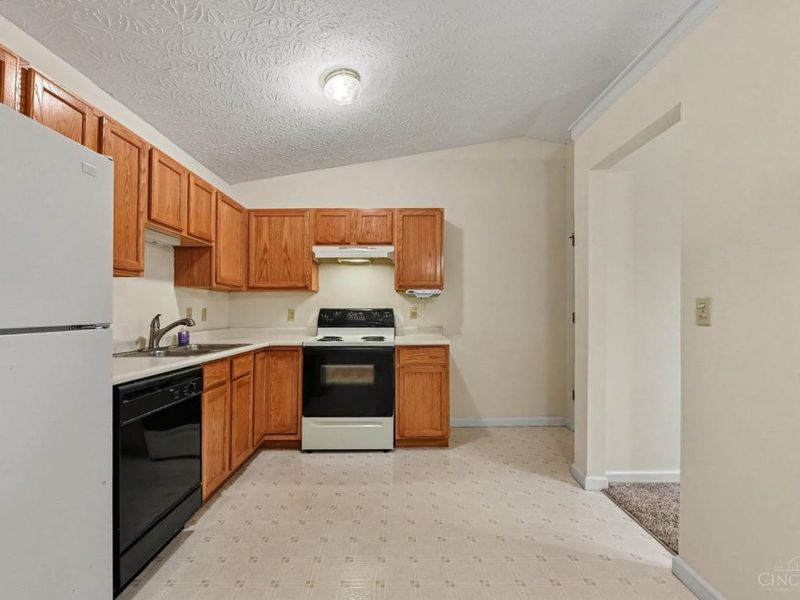 4482 Mayhew Avenue, Unit 5, Delhi Township, OH 45238 Photo 9