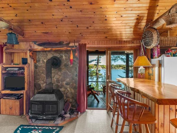 W13490 S Pleasant ROAD, Coloma, WI 54930