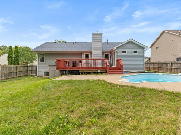 1121 Durango Drive, Lansing, MI 48917