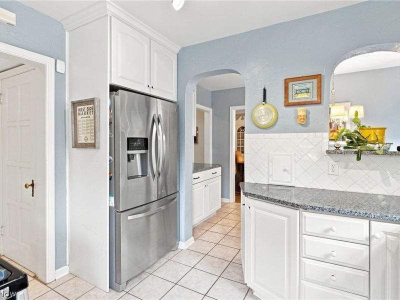 2592 Fenwick Road, University Heights, OH 44118 Photo 21