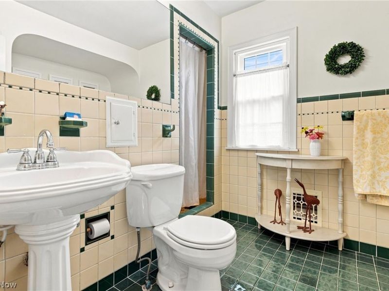 2592 Fenwick Road, University Heights, OH 44118 Photo 25