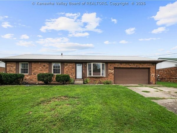 194 Shawnee Estates, Winfield, WV 25213