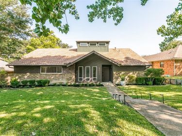 8031 Moss Meadows Drive, Dallas, TX 75231