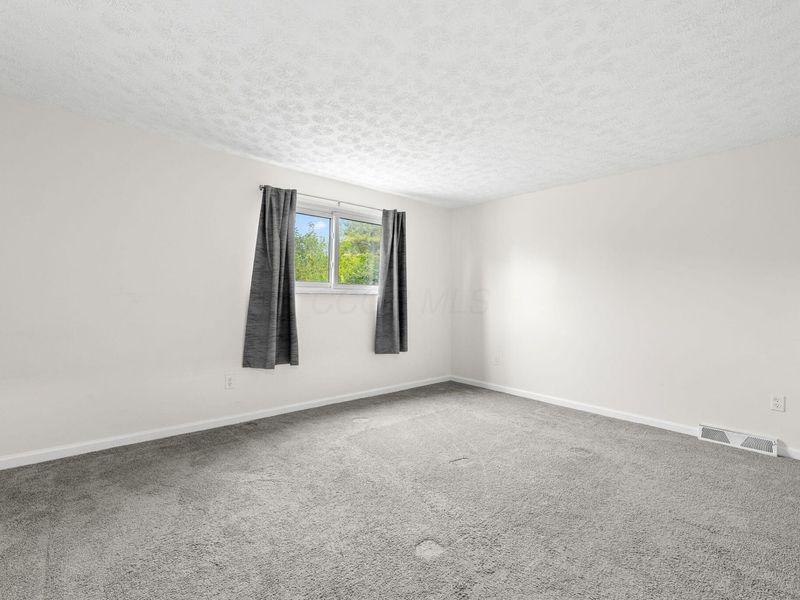1301 Saffron Place , Galloway, OH 43119 Photo 13