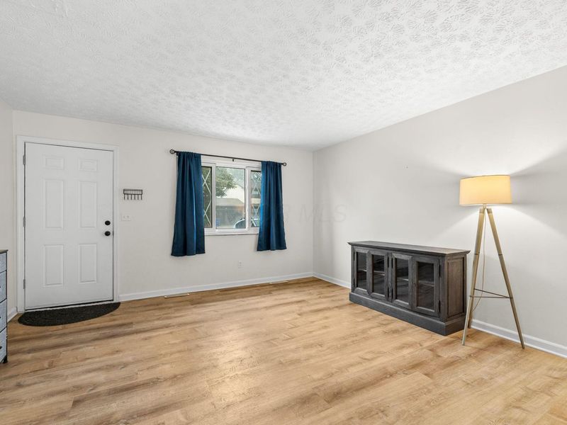 1301 Saffron Place , Galloway, OH 43119 Photo 6