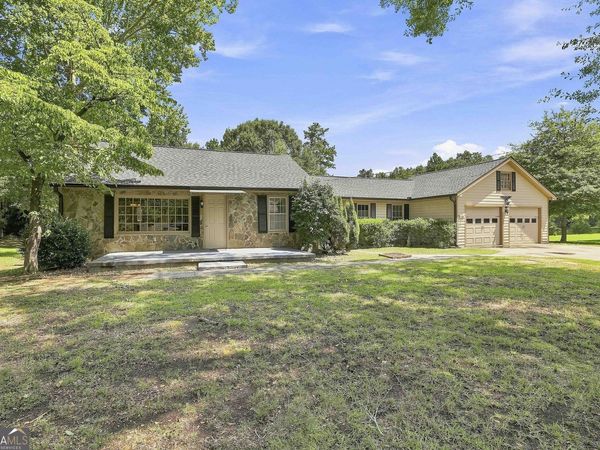 458 Mehaffey Drive, Fairburn, GA 30213