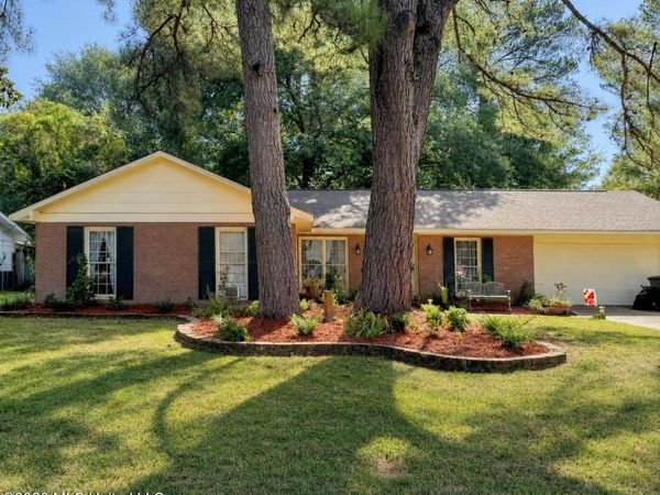 5154 Sunnyvale Drive, Jackson, MS 39211