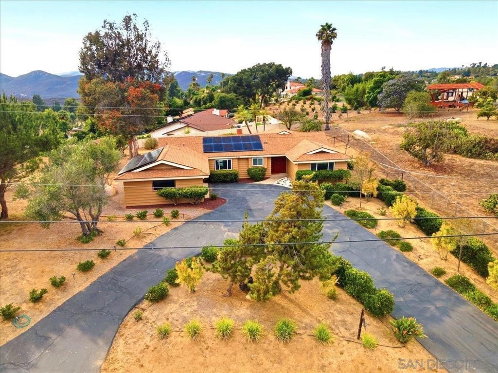3195 Purer Rd, Escondido, CA 92029 Main Photo