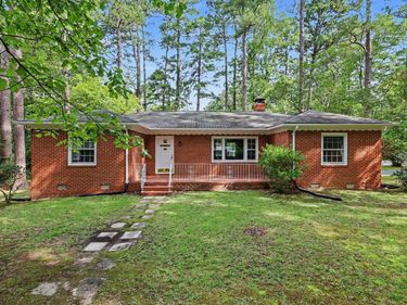 423 Whitehead Circle, Chapel Hill, NC 27514