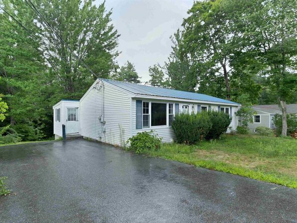 11 Massachusetts Avenue, Meredith, NH 03253