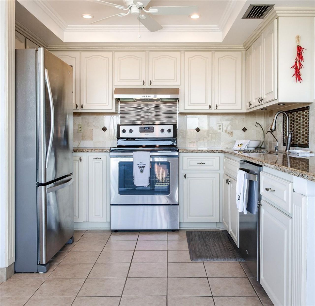 6104 Palma Del Mar Boulevard S, Unit 404, Saint Petersburg, FL 33715 Photo