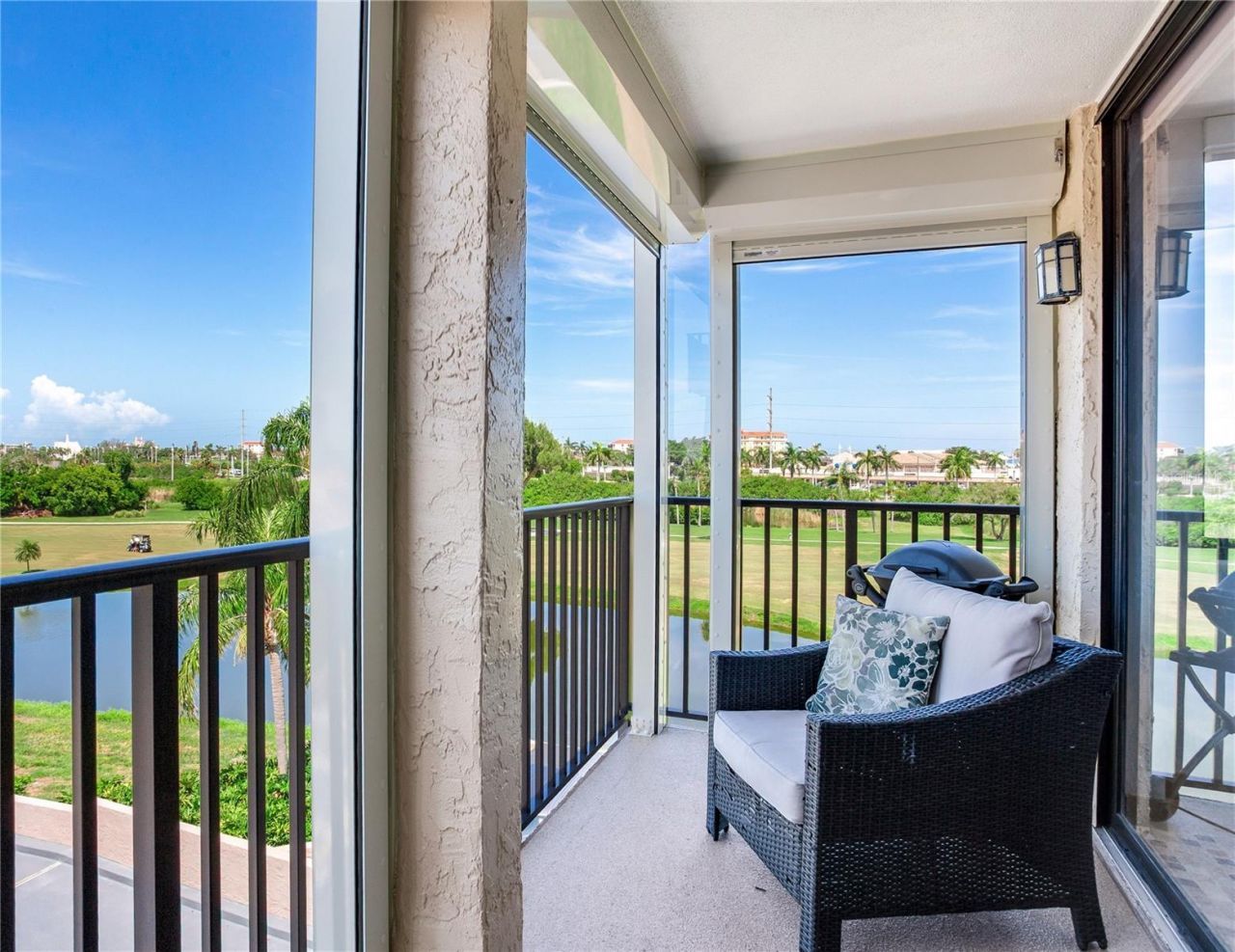 6104 Palma Del Mar Boulevard S, Unit 404, Saint Petersburg, FL 33715 Photo