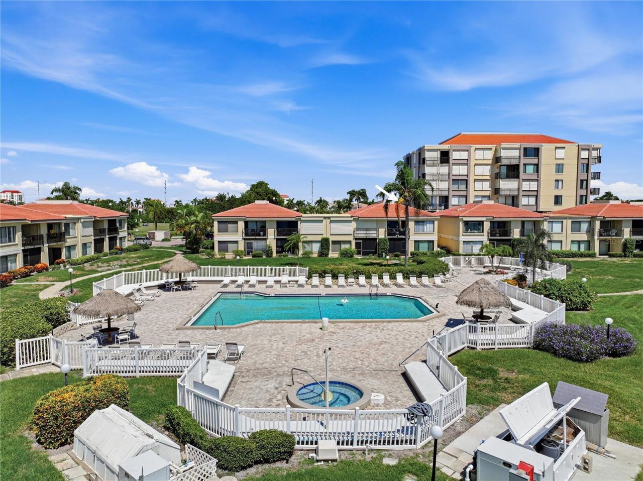 6104 Palma Del Mar Boulevard S, Unit 404, Saint Petersburg, FL 33715 Photo
