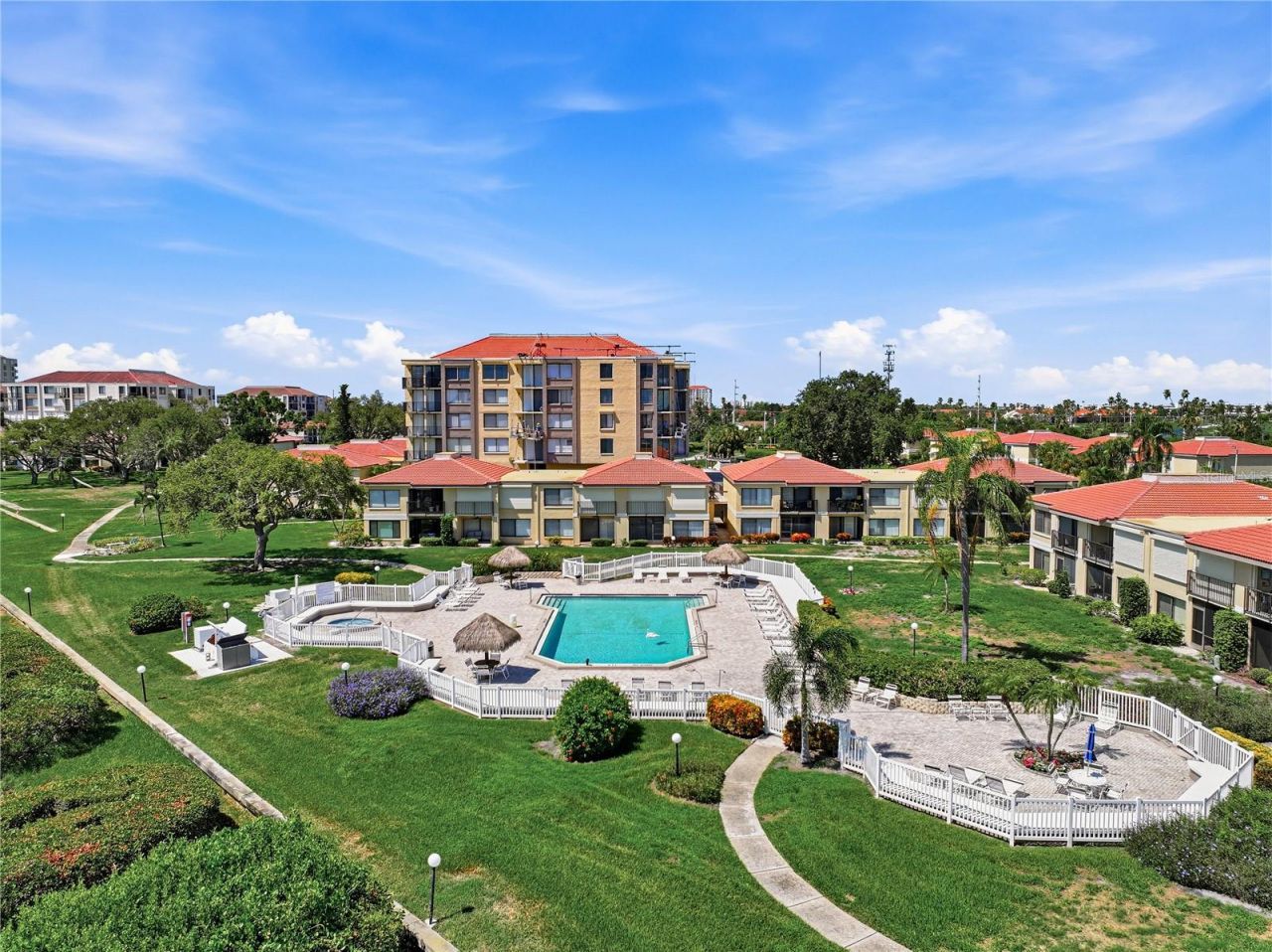 6104 Palma Del Mar Boulevard S, Unit 404, Saint Petersburg, FL 33715 Photo