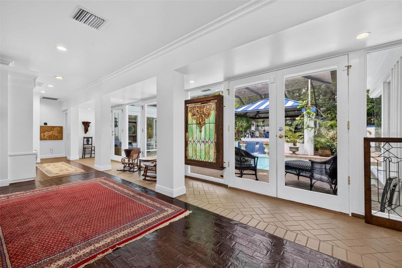602 S Riverhills Drive, Temple Terrace, FL 33617 Photo