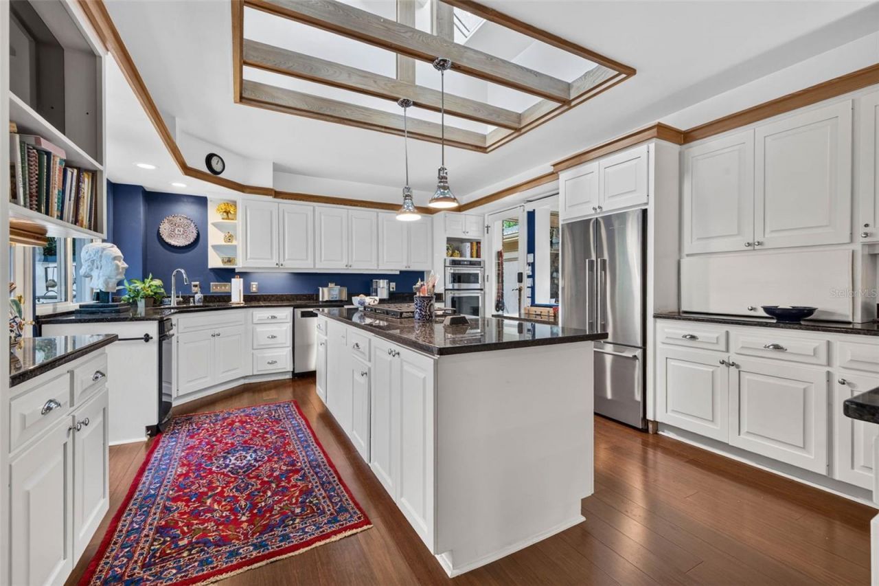 602 S Riverhills Drive, Temple Terrace, FL 33617 Photo