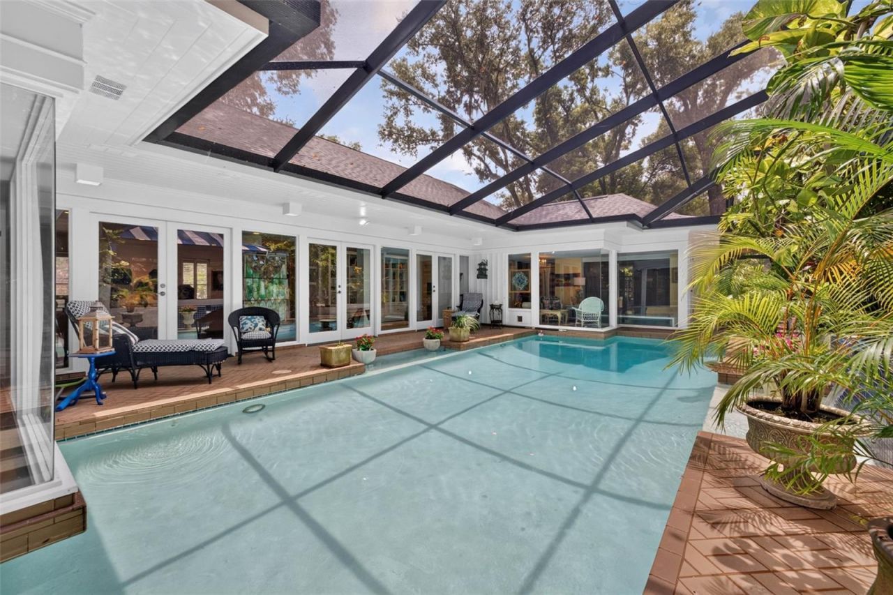 602 S Riverhills Drive, Temple Terrace, FL 33617 Photo
