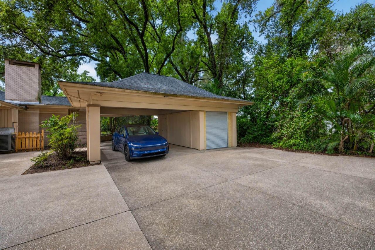 602 S Riverhills Drive, Temple Terrace, FL 33617 Photo