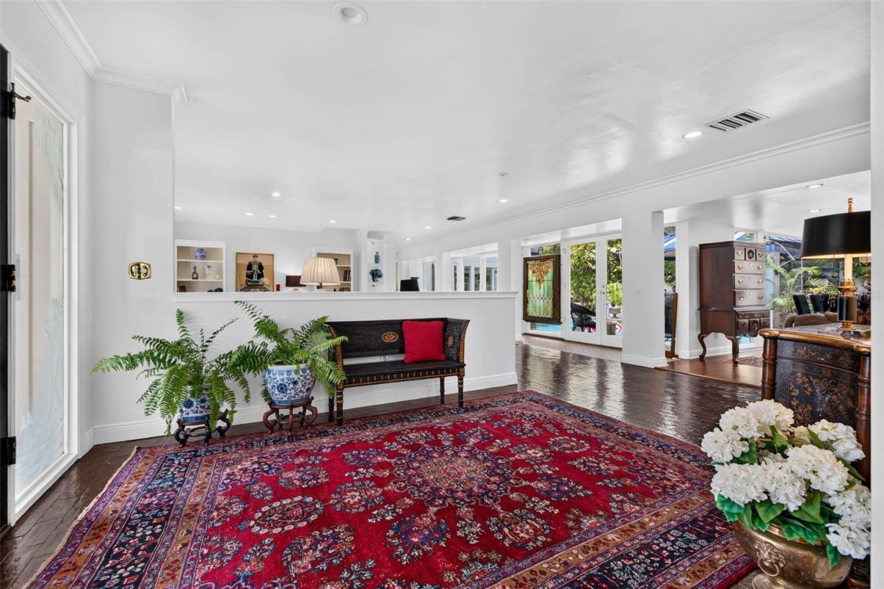 602 S Riverhills Drive, Temple Terrace, FL 33617 Photo