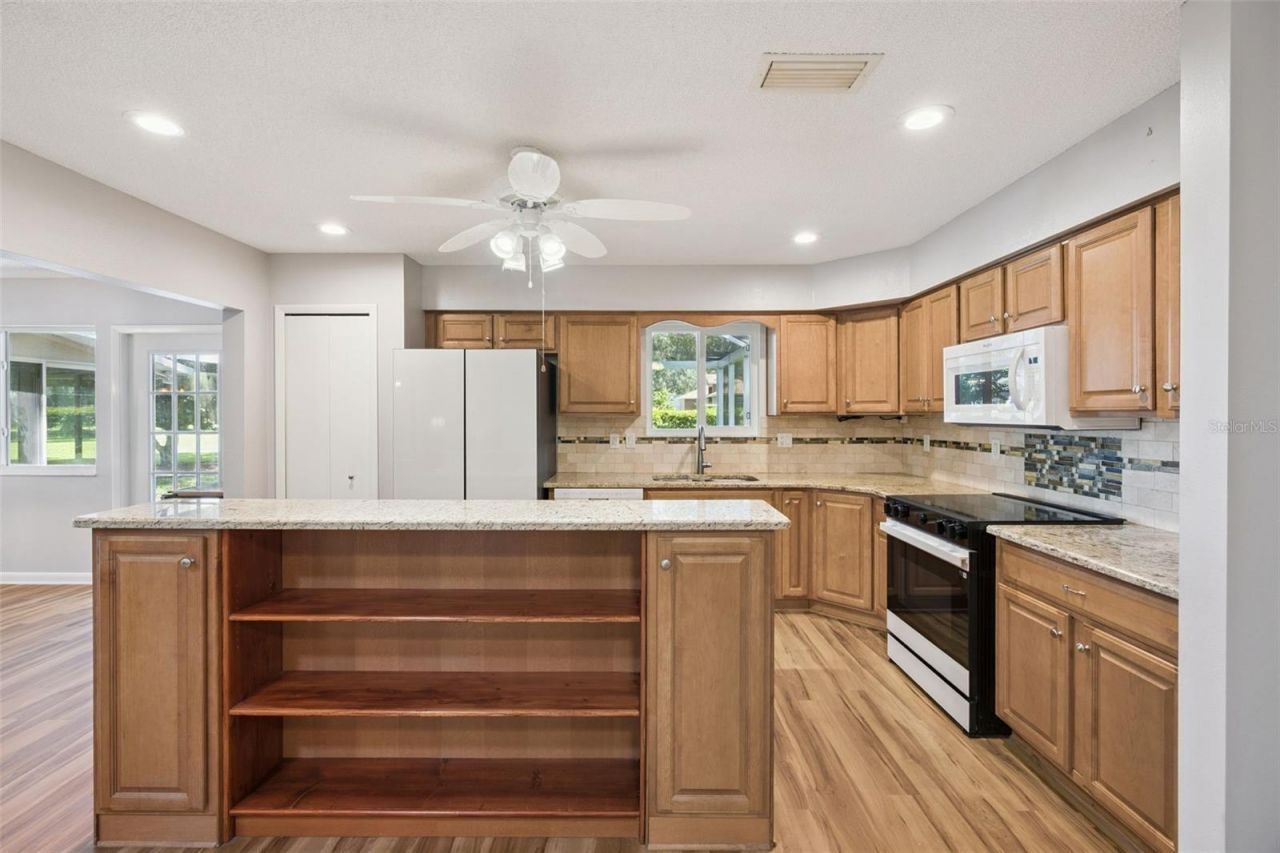 5606 Rosewall Circle, Leesburg, FL 34748 Photo