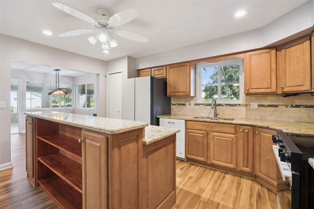 5606 Rosewall Circle, Leesburg, FL 34748 Photo