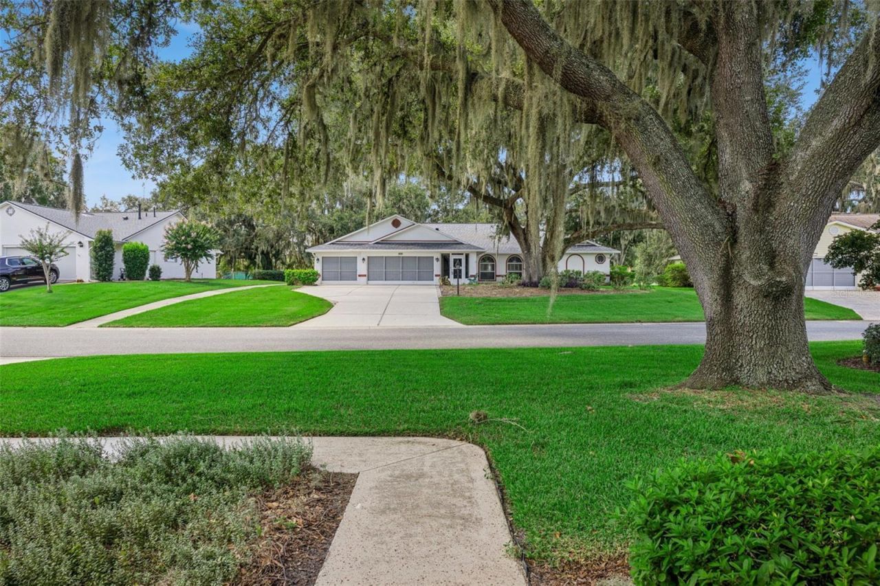 5606 Rosewall Circle, Leesburg, FL 34748 Photo