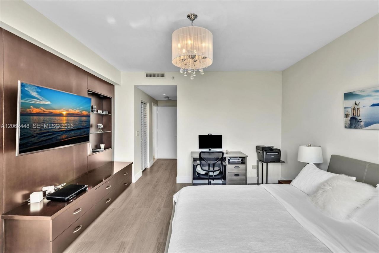848 Brickell Key Dr , Unit 1805, Miami, FL 33131 Photo