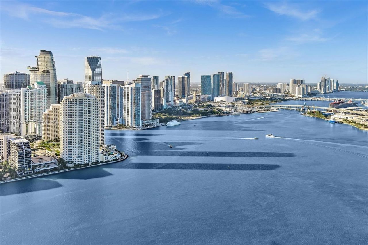 848 Brickell Key Dr , Unit 1805, Miami, FL 33131 Photo