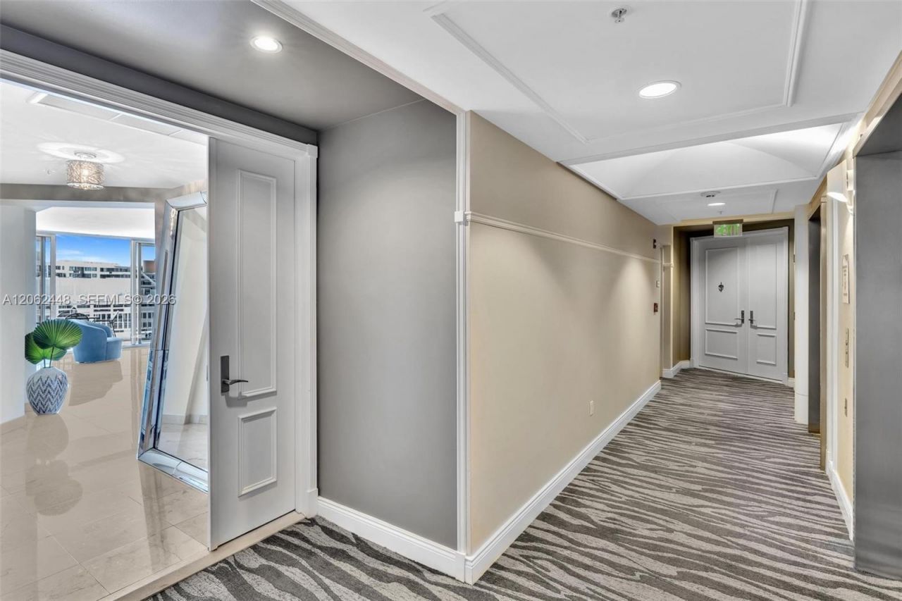 848 Brickell Key Dr , Unit 1805, Miami, FL 33131 Photo