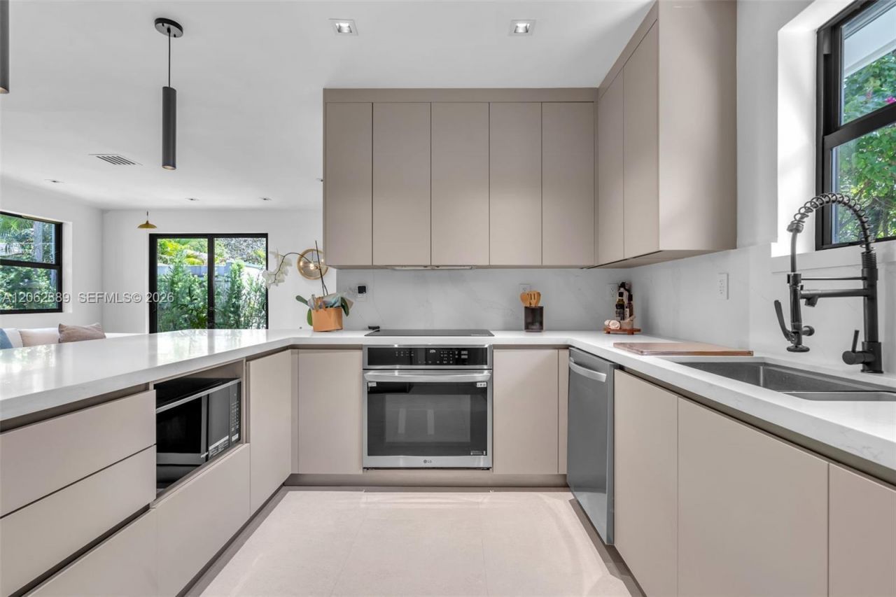 536 Minorca Ave , Coral Gables, FL 33134 Photo