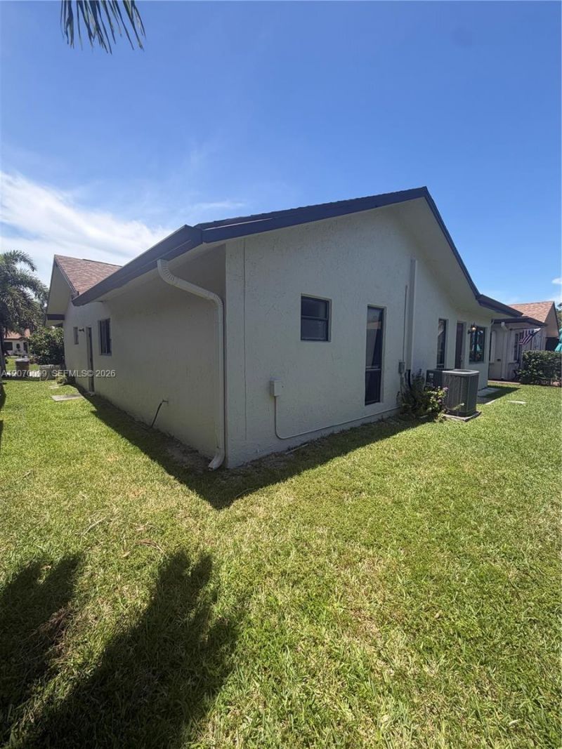 1534 SW 22nd Way , Deerfield Beach, FL 33442 Photo