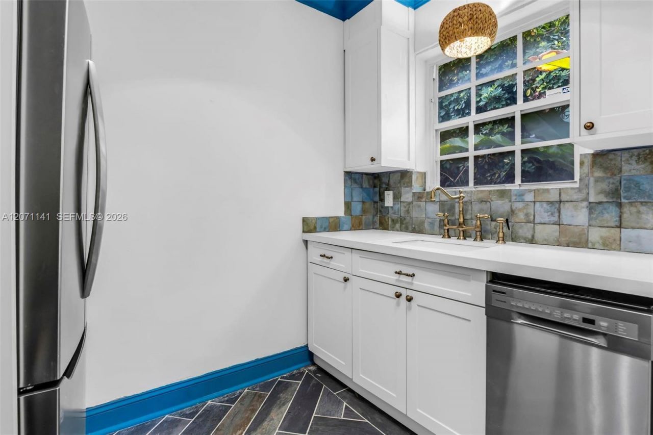 1605 Michigan Ave , Unit 929, Miami Beach, FL 33139 Photo