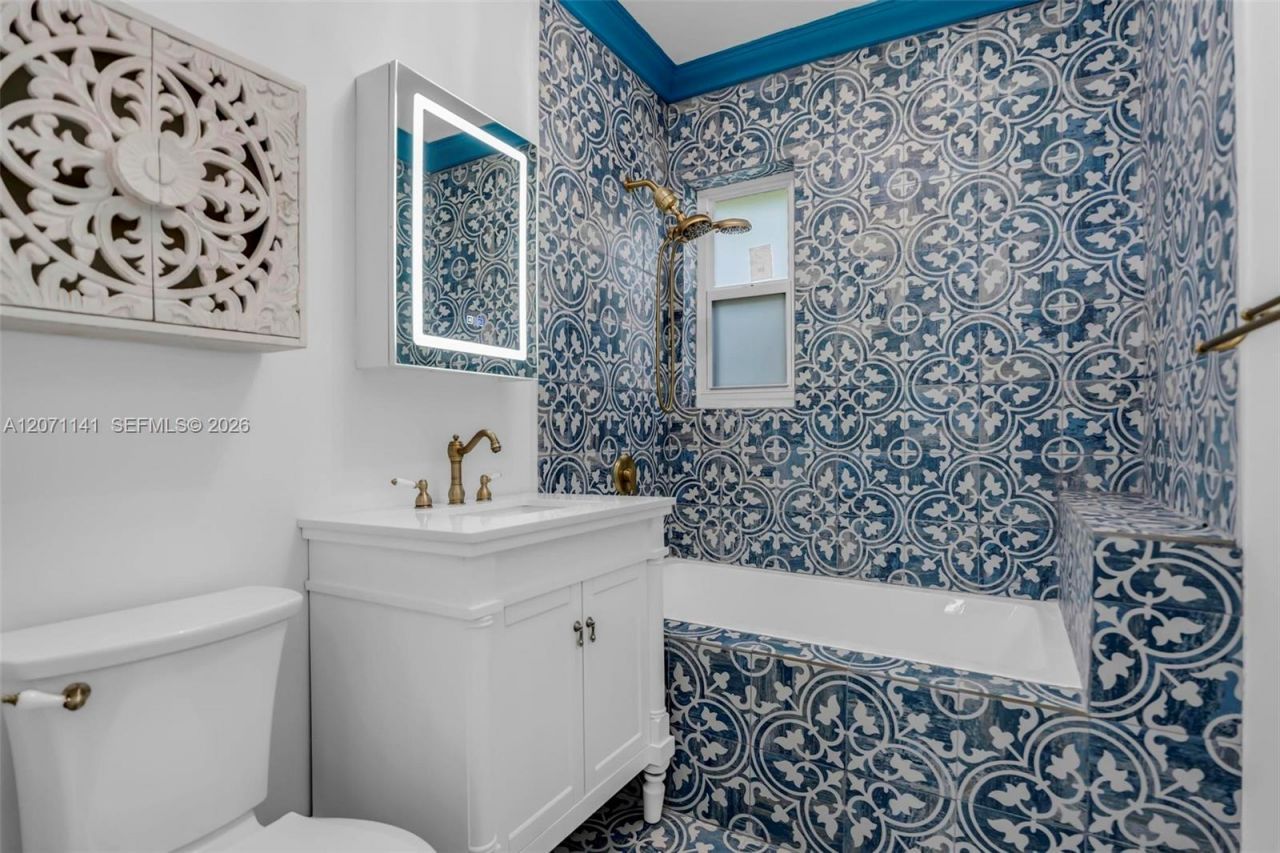 1605 Michigan Ave , Unit 929, Miami Beach, FL 33139 Photo