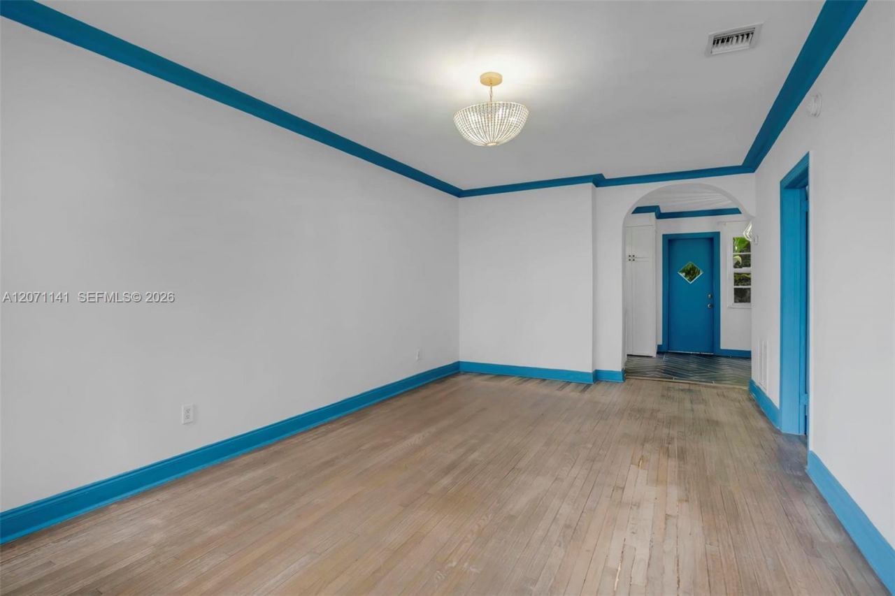 1605 Michigan Ave , Unit 929, Miami Beach, FL 33139 Photo