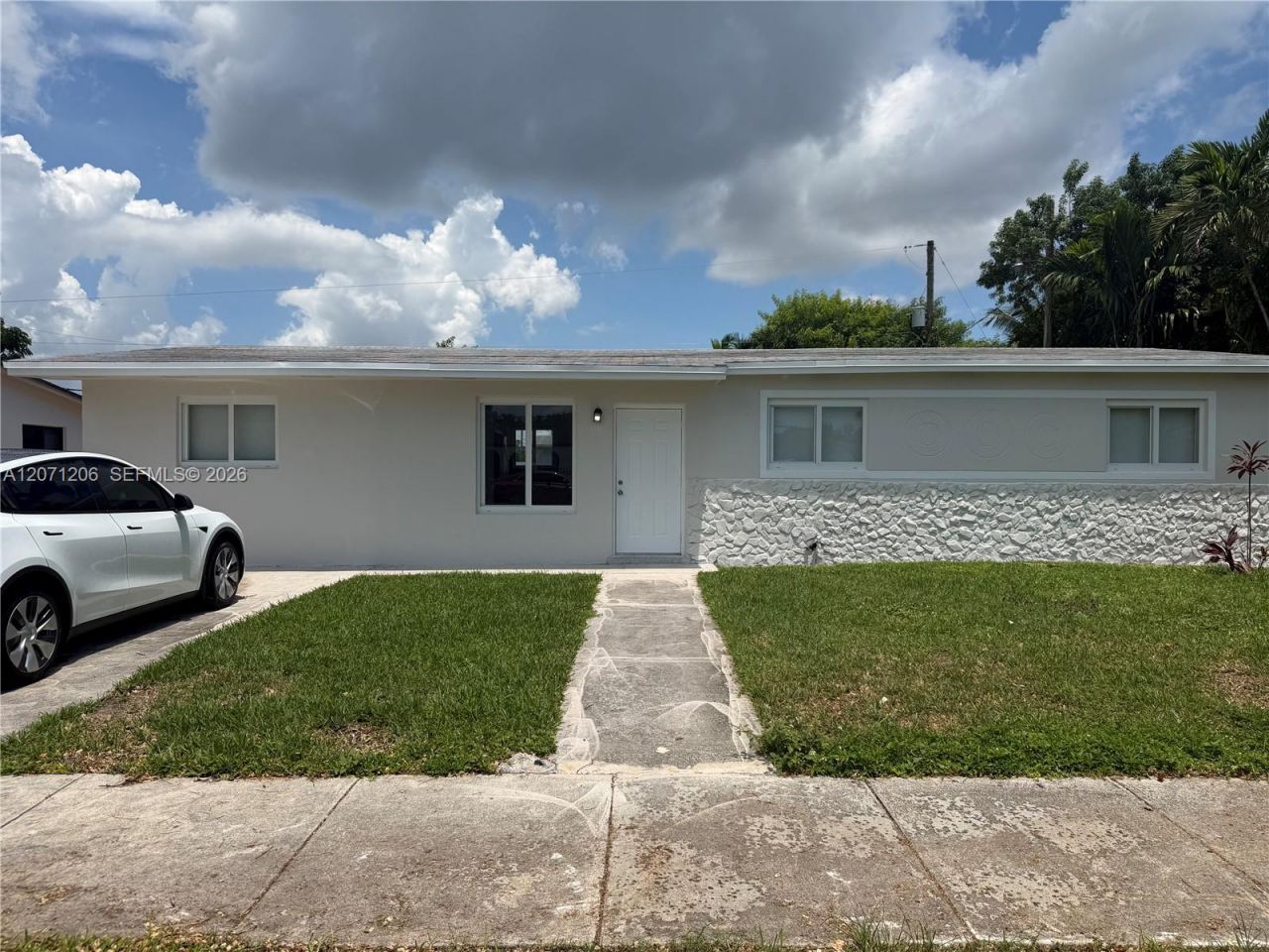 10825 SW 221st St, Miami, FL 33170 Photo