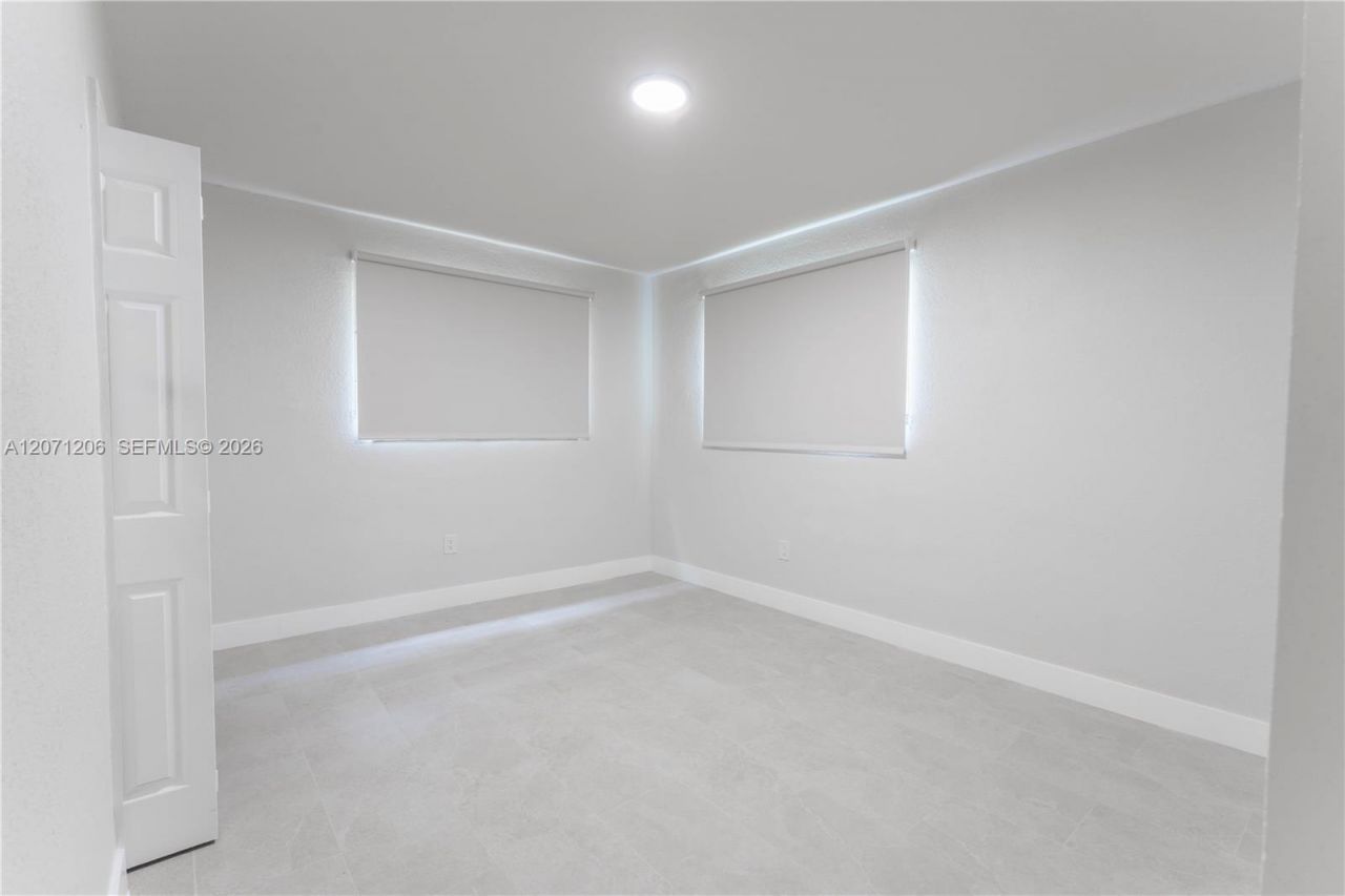 10825 SW 221st St, Miami, FL 33170 Photo