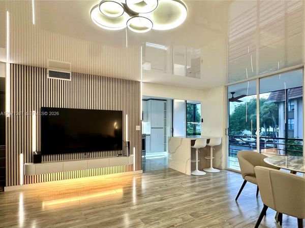 671 NE 195th St , Unit 205E, Miami, FL 33179