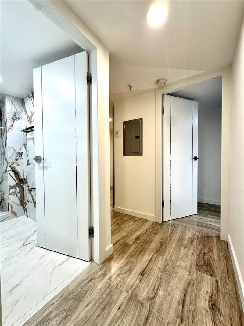 671 NE 195th St , Unit 205E, Miami, FL 33179 Photo