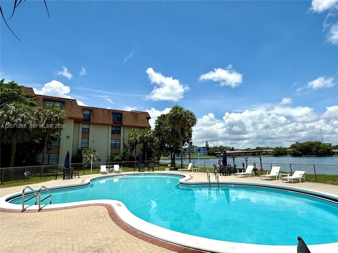 671 NE 195th St , Unit 205E, Miami, FL 33179 Photo