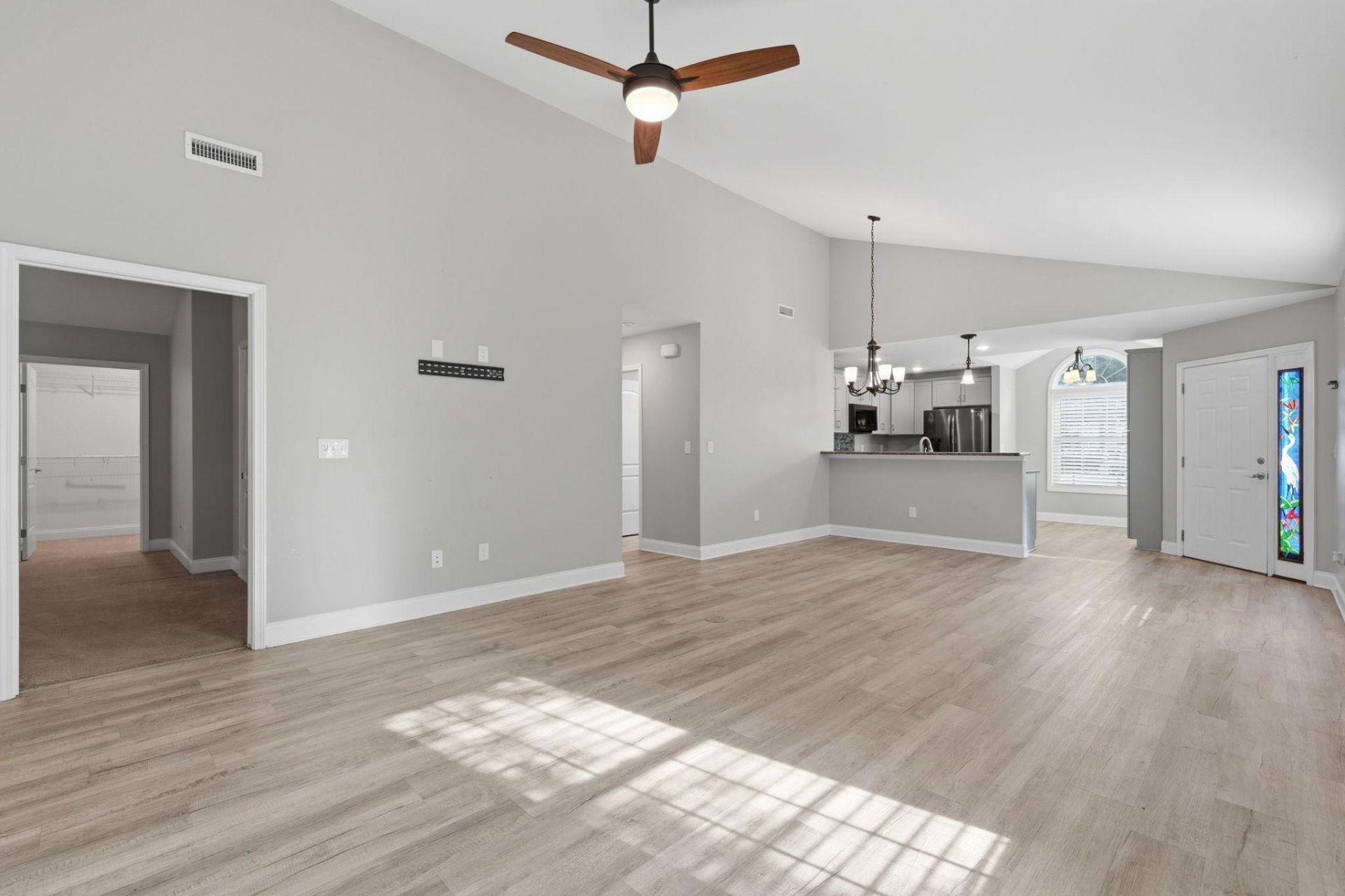 534 Waverly Loop Photo 12