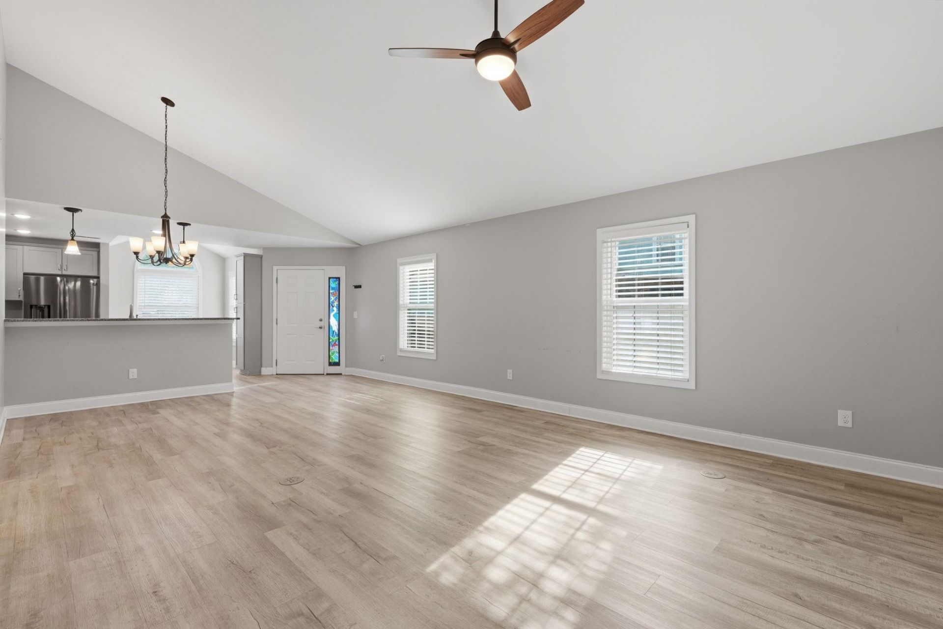534 Waverly Loop Photo 13