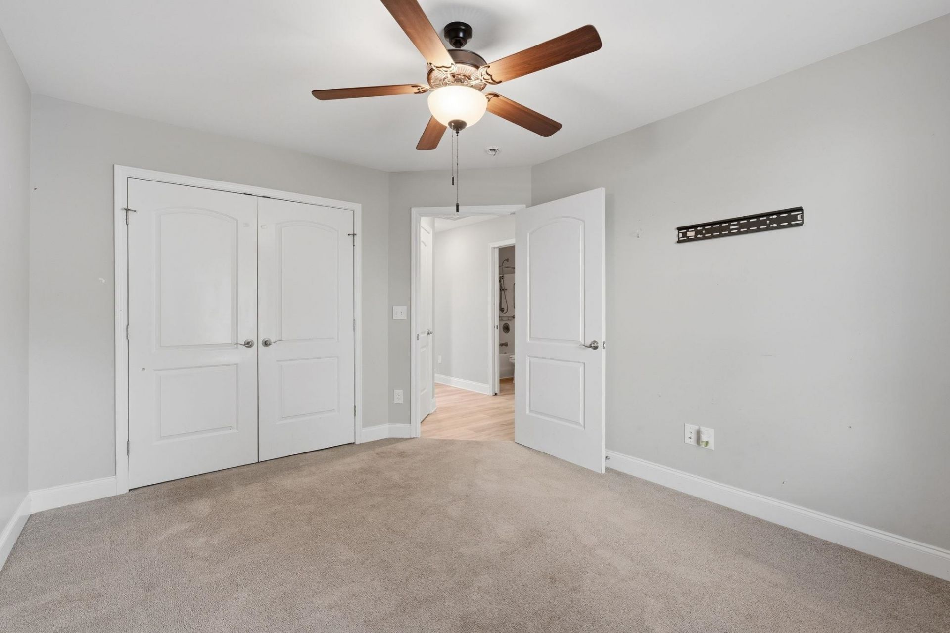 534 Waverly Loop Photo 24